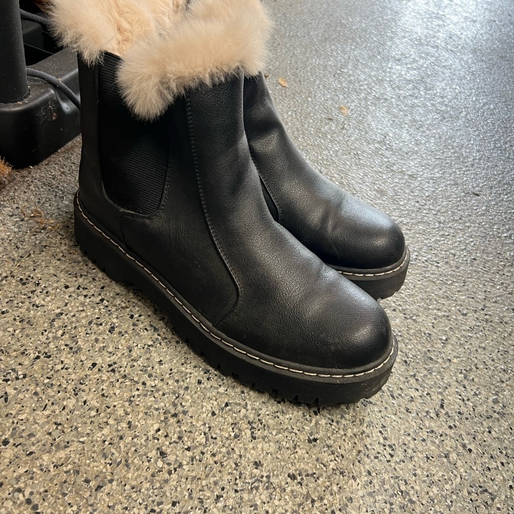 Helena Black and Cream Winter Boots with Furry Trim